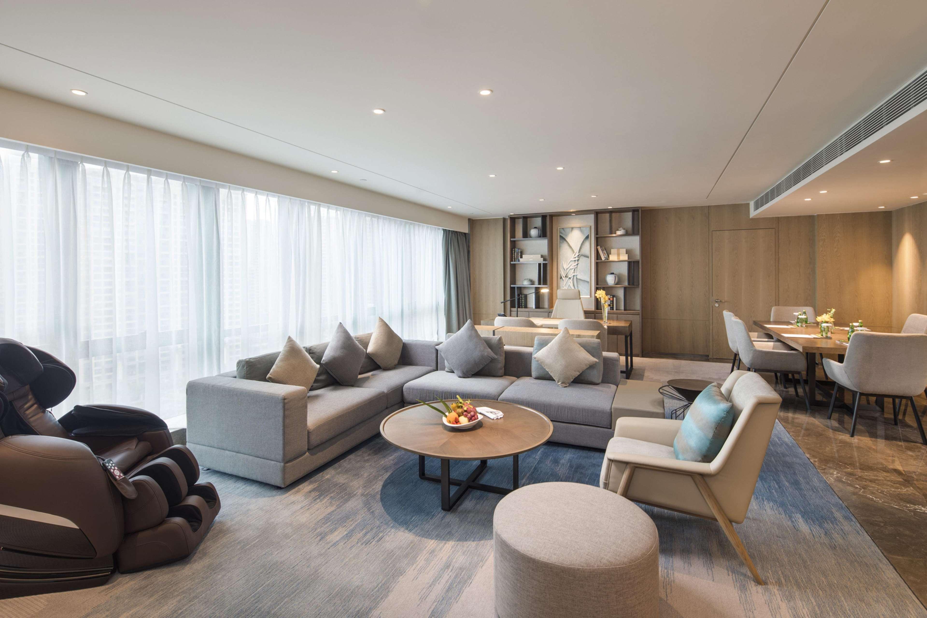 Doubletree By Hilton Hotel Shenzhen Longhua, Near Huawei, Foxcnn, Shenzhen North Railway, Uniwalk & Uniworld Shopping Mall, Sam'S Club Экстерьер фото