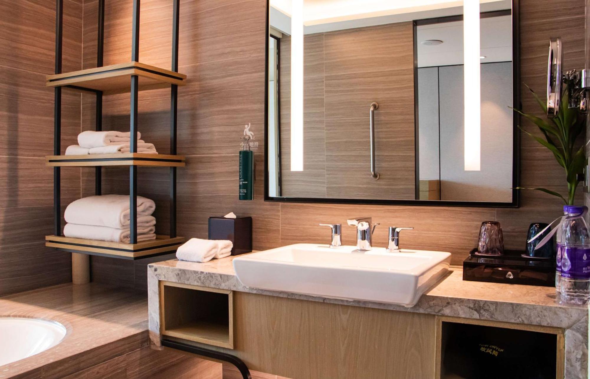 Doubletree By Hilton Hotel Shenzhen Longhua, Near Huawei, Foxcnn, Shenzhen North Railway, Uniwalk & Uniworld Shopping Mall, Sam'S Club Экстерьер фото