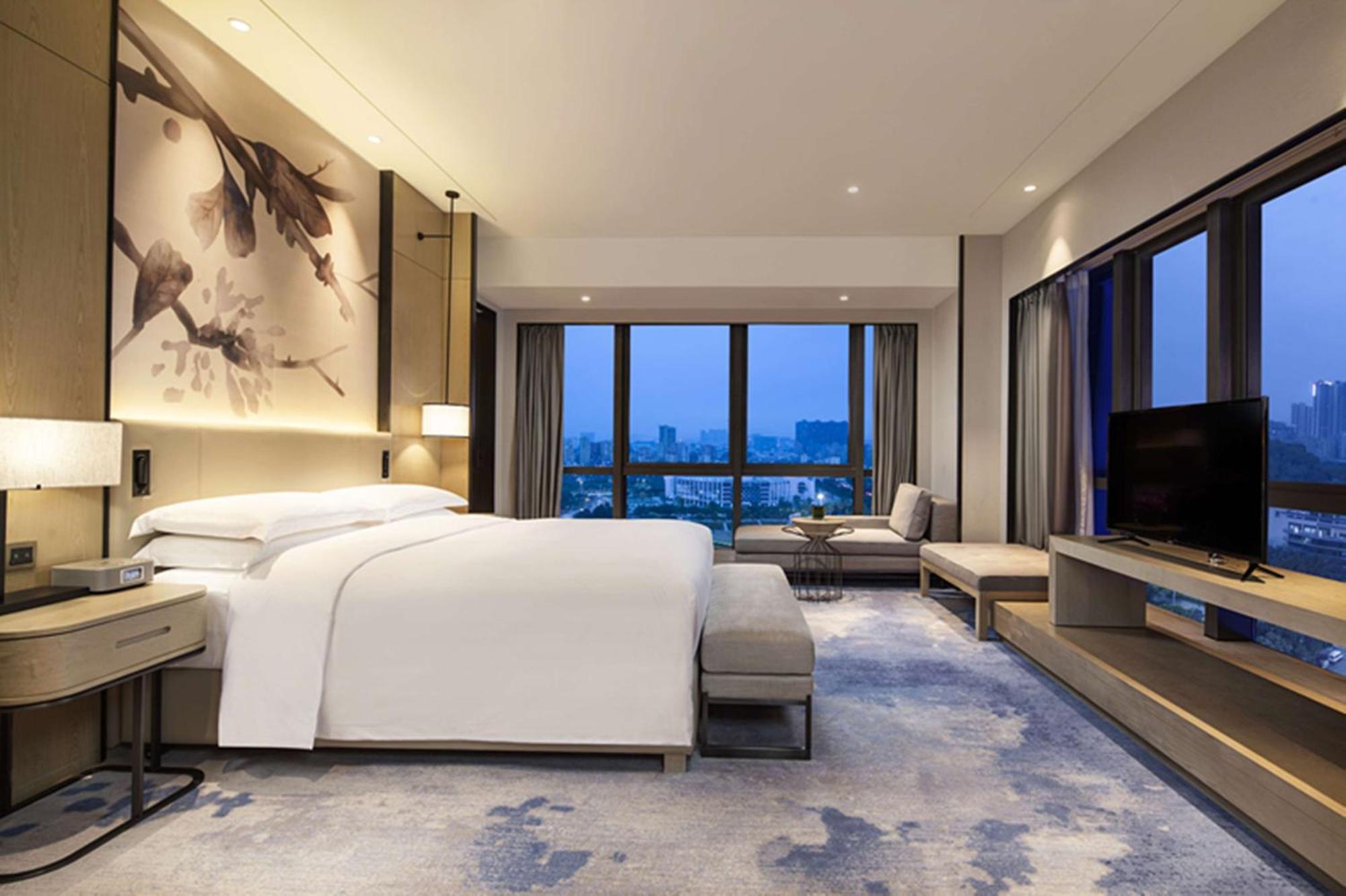 Doubletree By Hilton Hotel Shenzhen Longhua, Near Huawei, Foxcnn, Shenzhen North Railway, Uniwalk & Uniworld Shopping Mall, Sam'S Club Экстерьер фото
